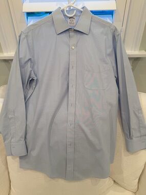 Brooks Brothers Light Blue Men's Dress Shirt with Point Collar